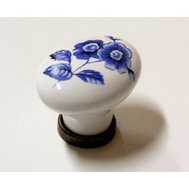 91058 Knopka oválná - porcelán bílý/ modrá kytka